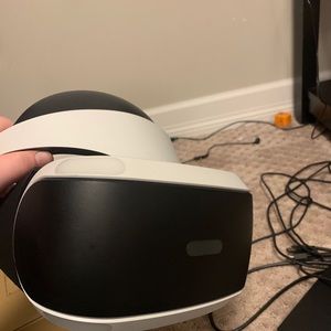 Ps4 vr selling for 350 Canada